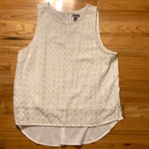 Chelsea28 white sleeveless blouse- L